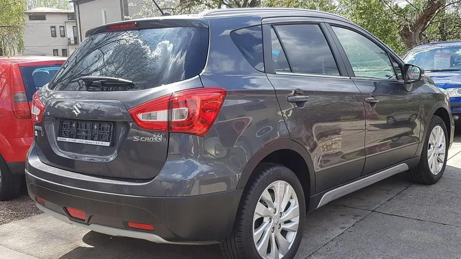 SUZUKI S-Cross -