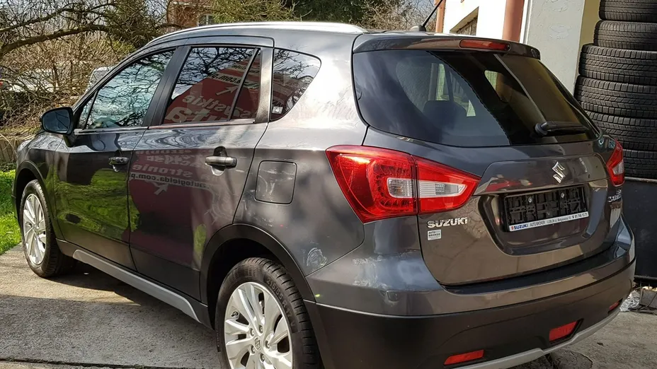 SUZUKI S-Cross -