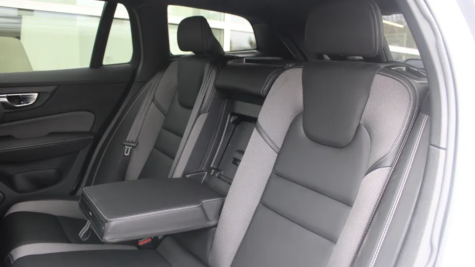 VOLVO V60 V60 B4 D Plus Bright aut