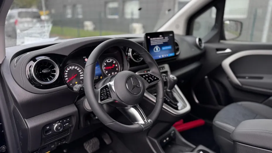 MERCEDES-BENZ T klasa T 180 Progressive aut Nowy