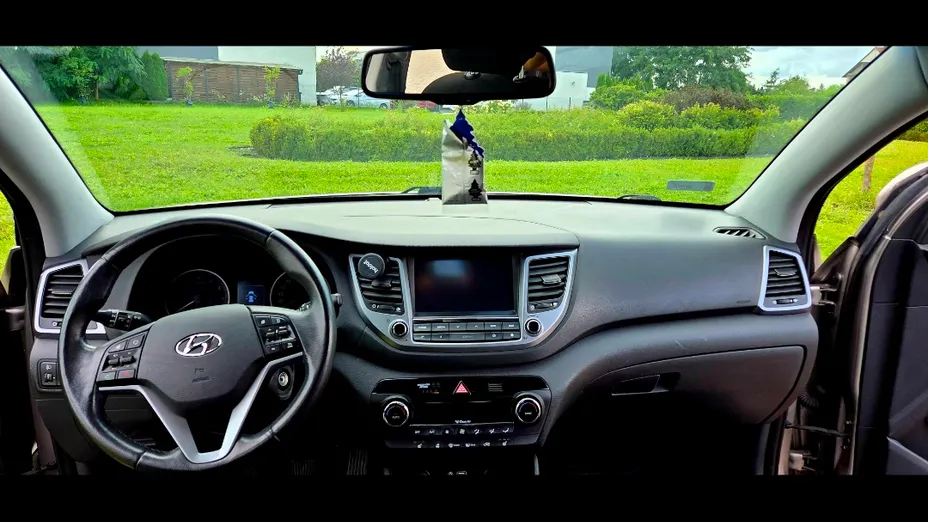 HYUNDAI Tucson -