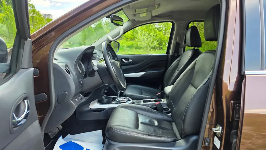 NISSAN Navara Navara 2.3 dCi Acenta aut