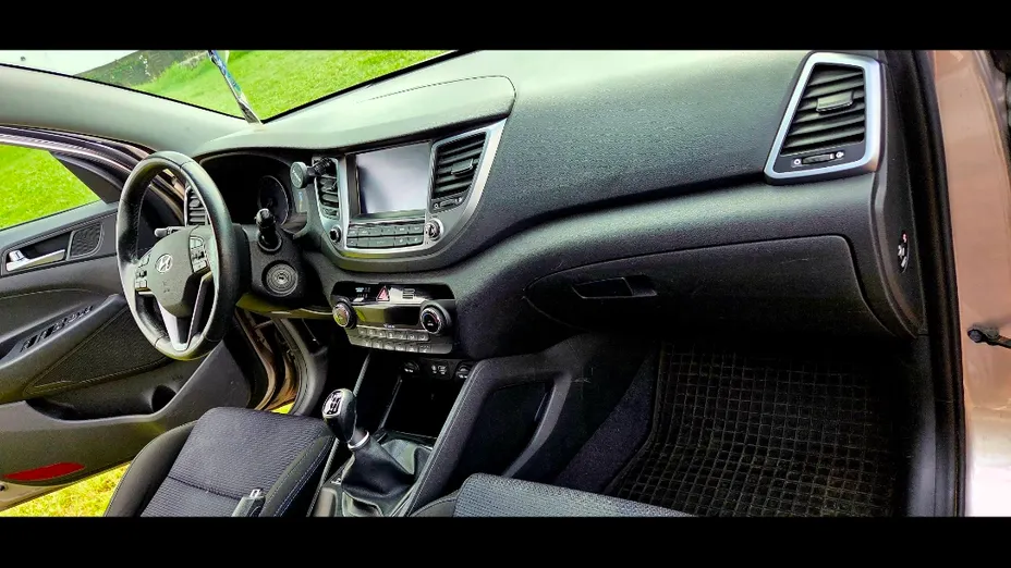 HYUNDAI Tucson -
