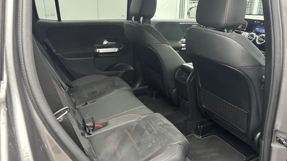 MERCEDES-BENZ GLB GLB 200 mHEV AMG Line 7G-DCT