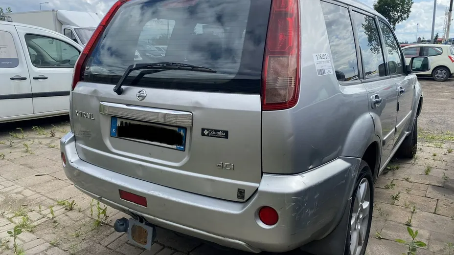 NISSAN X-Trail -