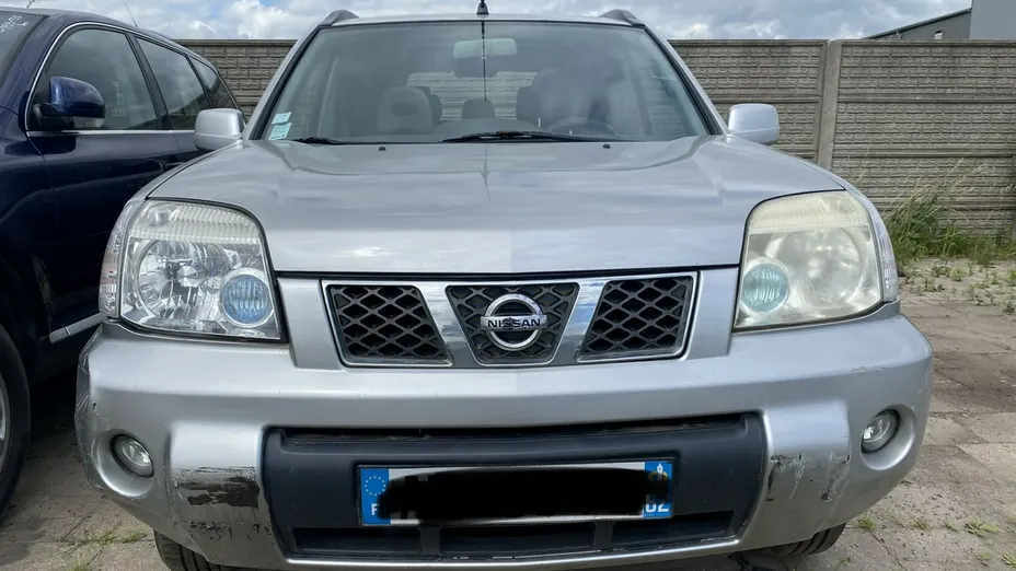 NISSAN X-Trail -