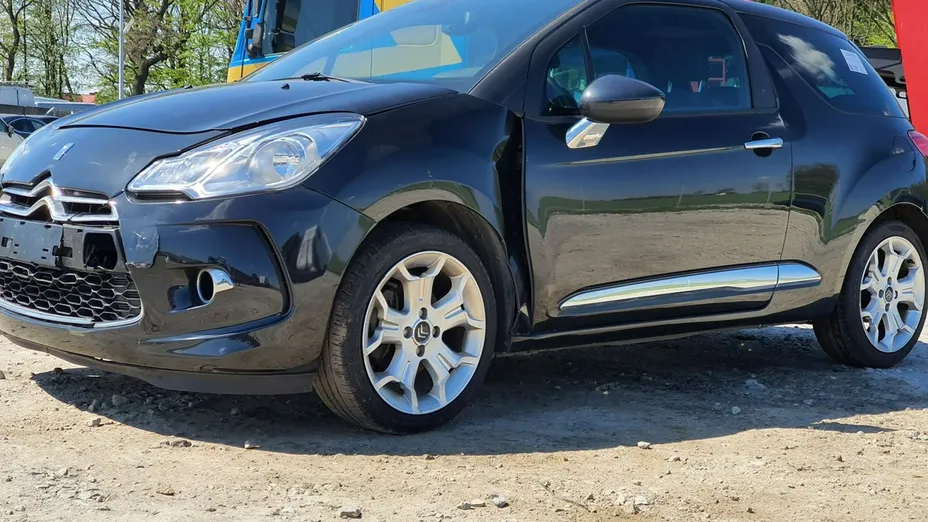 CITROEN DS3 -
