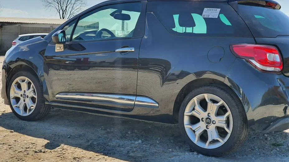 CITROEN DS3 -