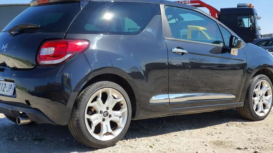 CITROEN DS3 -