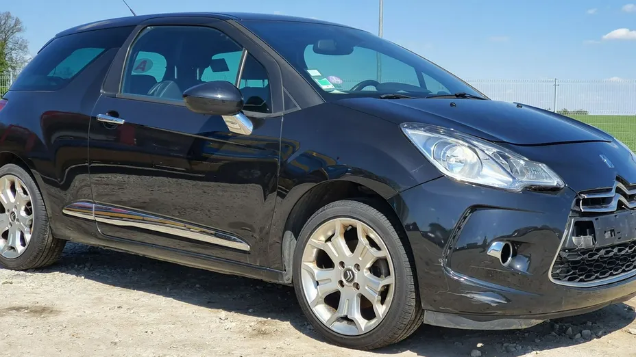 CITROEN DS3 -