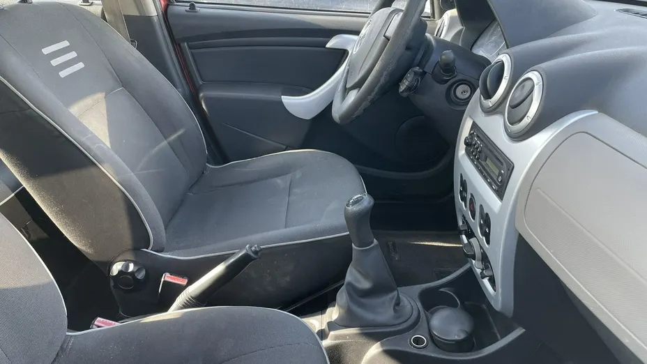 DACIA Sandero -