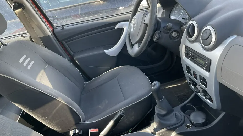DACIA Sandero -