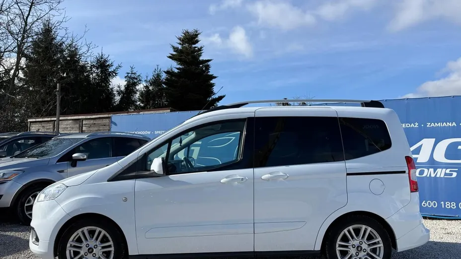 FORD Tourneo Courier -