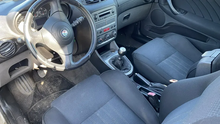ALFA ROMEO 147 -