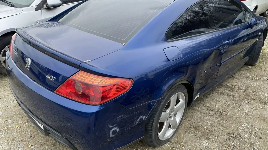 PEUGEOT 407 -