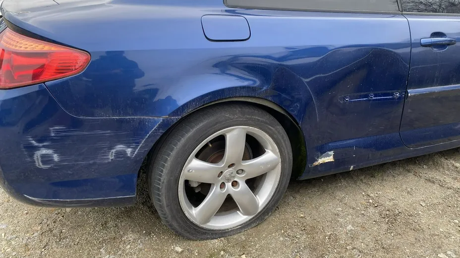 PEUGEOT 407 -