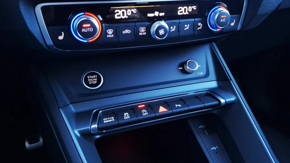 AUDI Q3 Sportback -