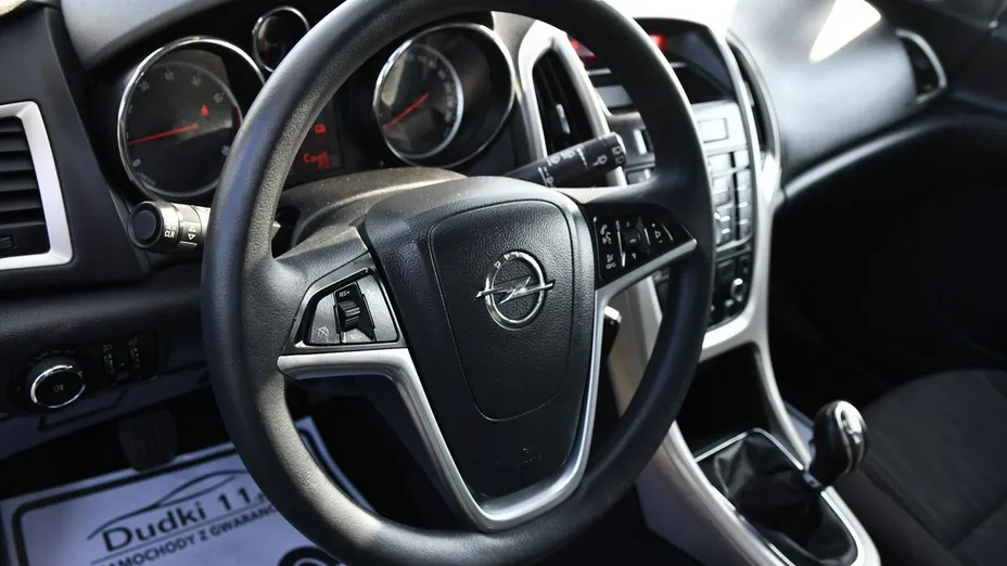 OPEL Astra -