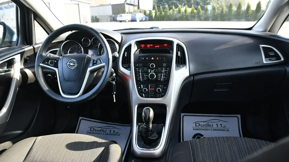 OPEL Astra -