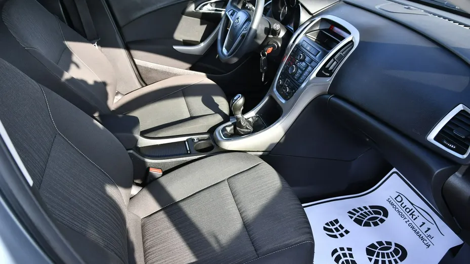 OPEL Astra -