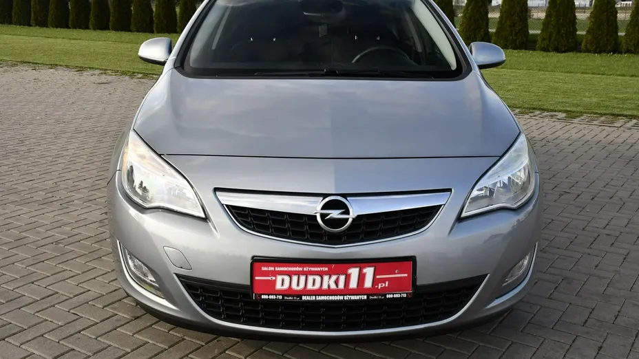 OPEL Astra -