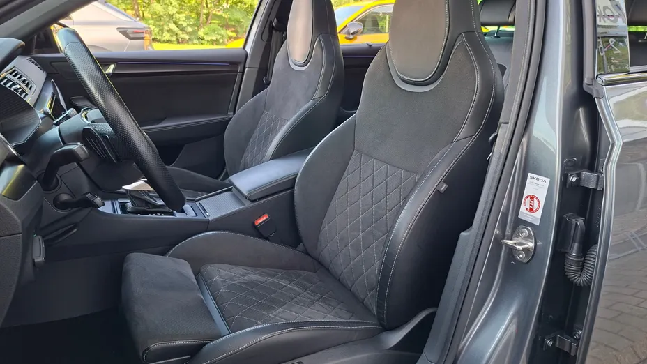 SKODA Superb Superb 2.0 TDI SCR 4x4 Sportline DSG