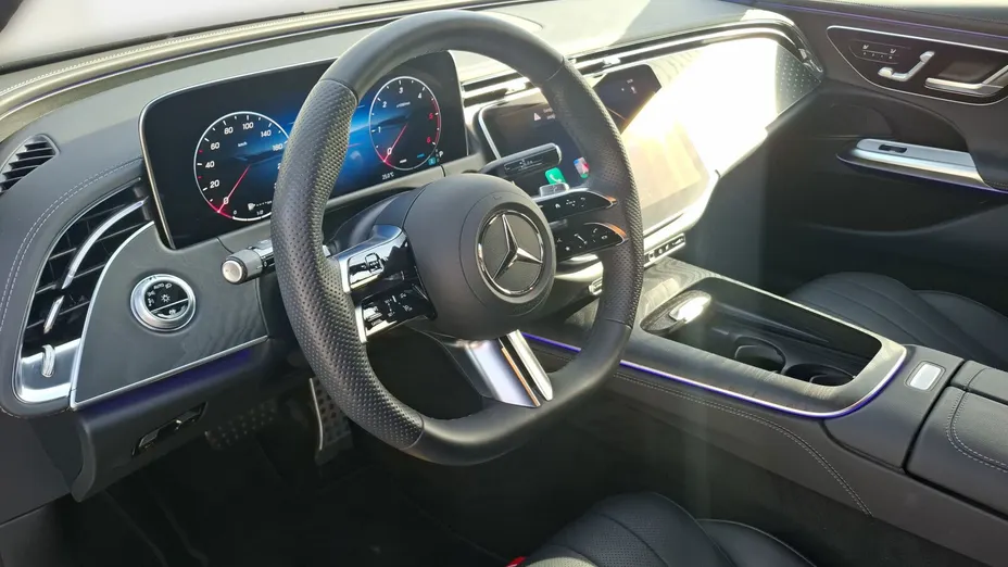 MERCEDES-BENZ E Klasa E 220 d mHEV 4-Matic AMG 9G-Tronic