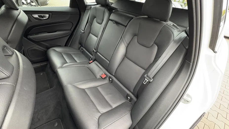 VOLVO XC60 XC60 B4 D Plus Bright aut