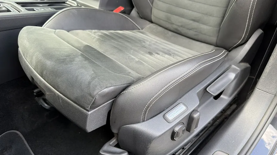 VOLKSWAGEN Passat -