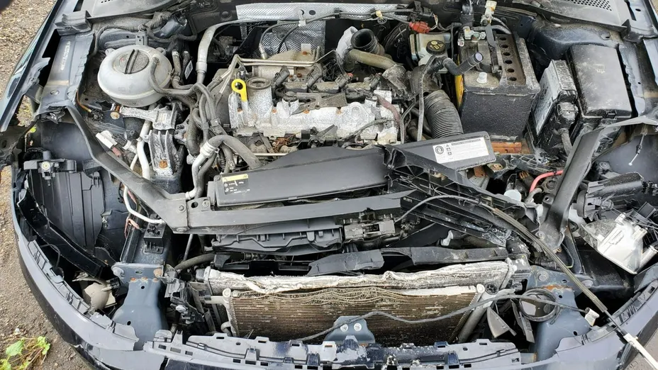 VOLKSWAGEN Golf -