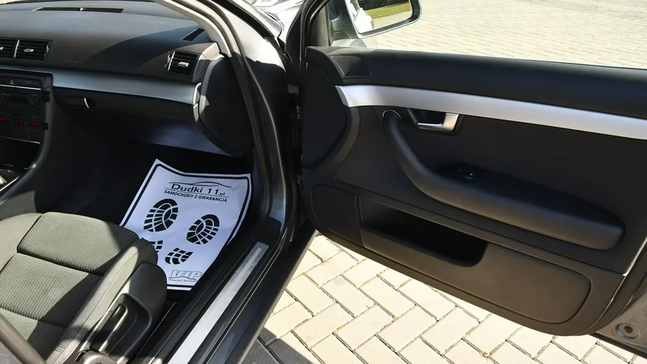 AUDI A4 -