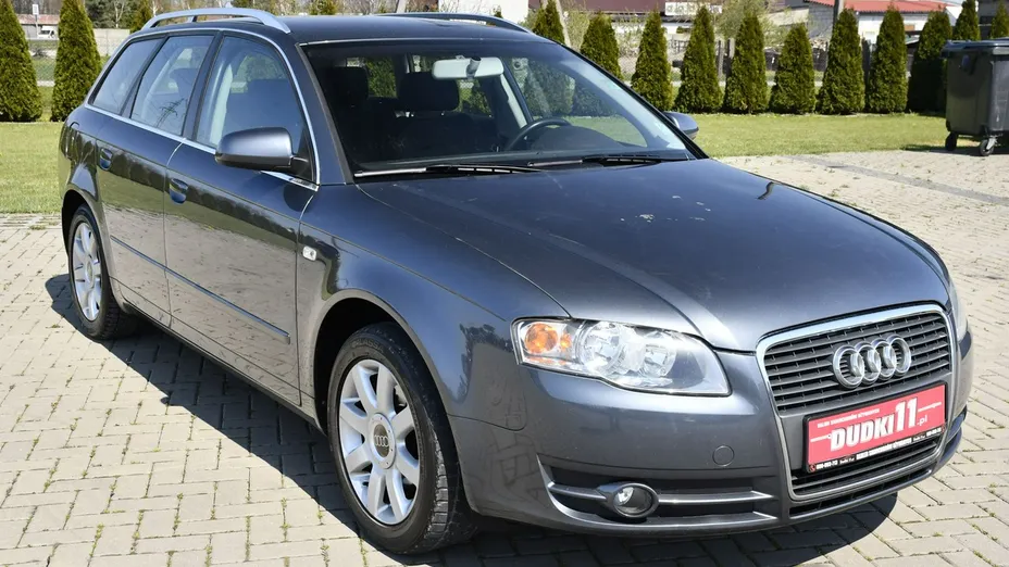 AUDI A4 -