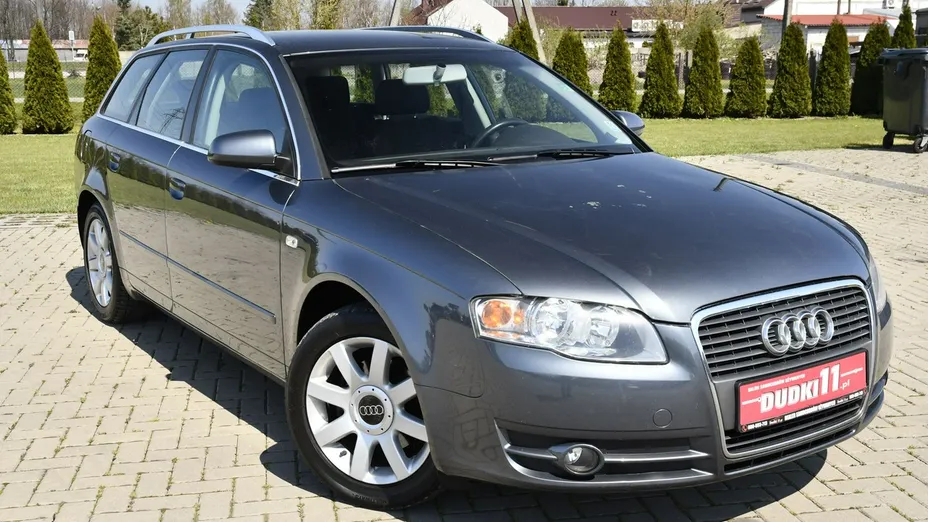 AUDI A4 -