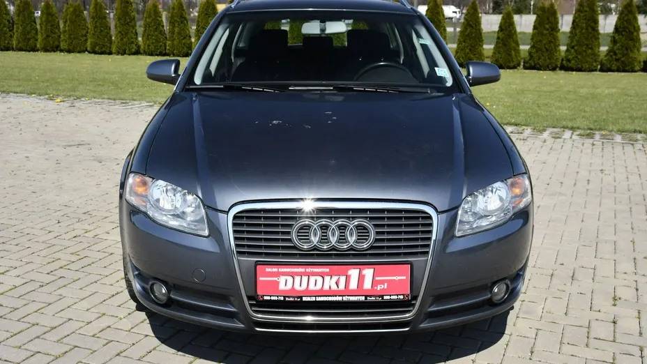 AUDI A4 -