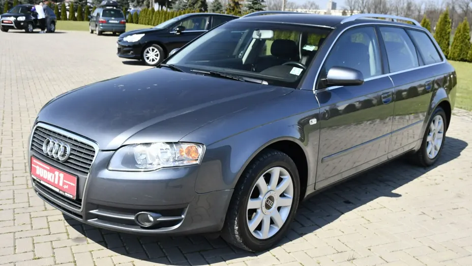 AUDI A4 -