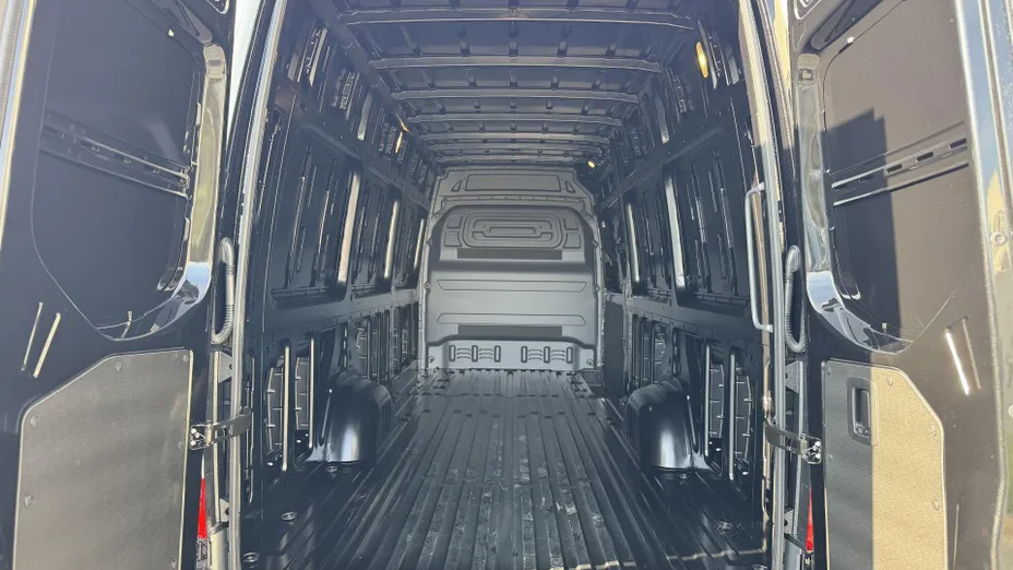 MERCEDES-BENZ Sprinter Sprinter 319 CDI Extra Long SELECT 9G-Tr. AWD 907.637 15,5m3 Nowy