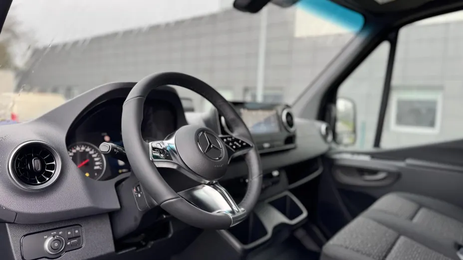 MERCEDES-BENZ Sprinter Sprinter 319 CDI Extra Long PRO 9G-Tronic AWD 907.637 15,5m3 Nowy