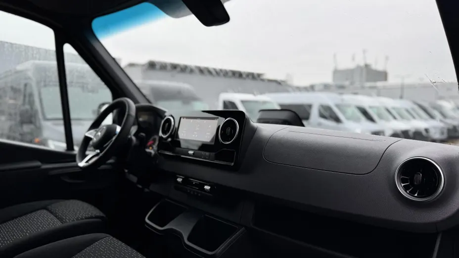 MERCEDES-BENZ Sprinter Sprinter 319 CDI Extra Long PRO 9G-Tronic AWD 907.637 15,5m3 Nowy