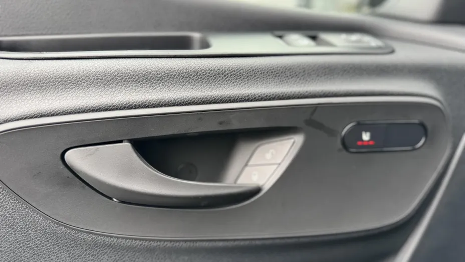 MERCEDES-BENZ Sprinter Sprinter 319 CDI Extra Long PRO 9G-Tronic AWD 907.637 15,5m3 Nowy