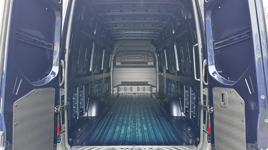 MERCEDES-BENZ Sprinter Sprinter 319 CDI Extra Long PRO 9G-Tronic AWD 907.637 15,5m3 Nowy