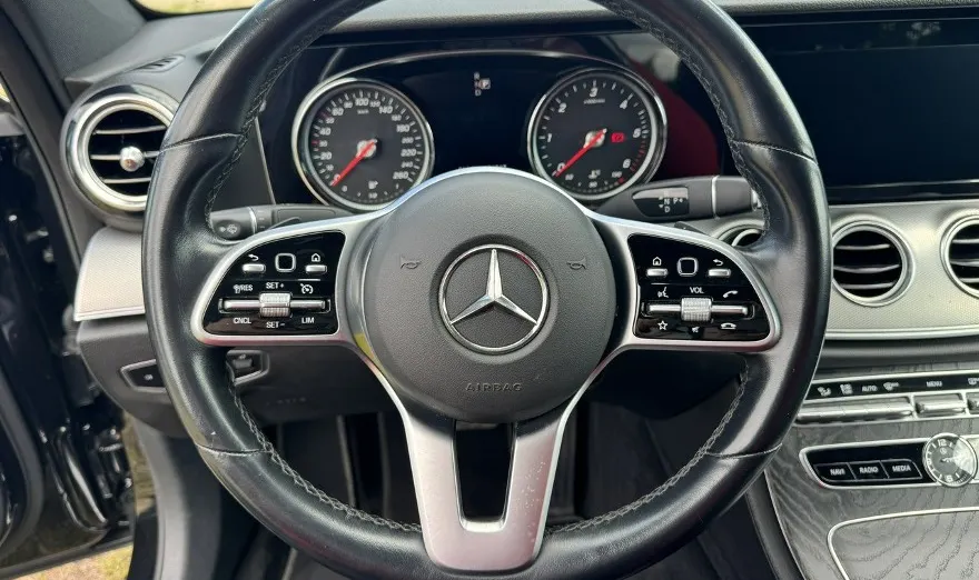 MERCEDES-BENZ E Klasa -