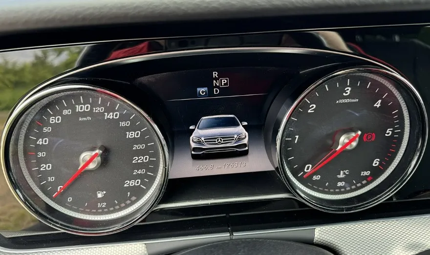 MERCEDES-BENZ E Klasa -