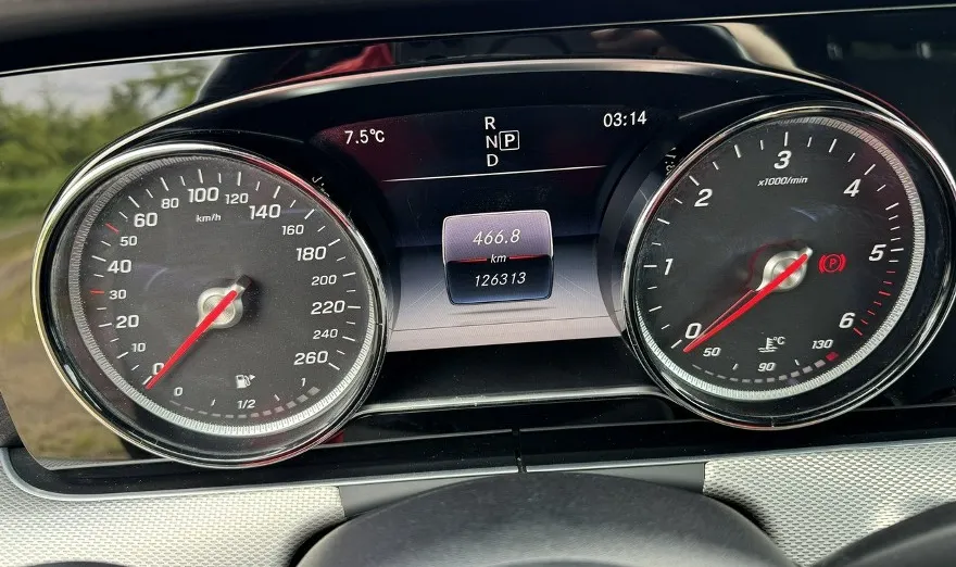 MERCEDES-BENZ E Klasa -