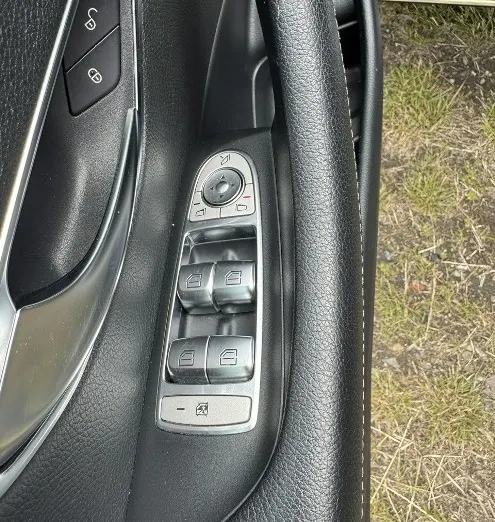 MERCEDES-BENZ E Klasa -