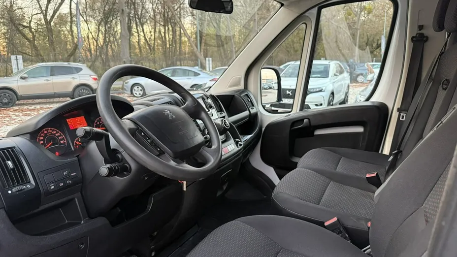 PEUGEOT Boxer Boxer 335 BlueHDi L3 Premium