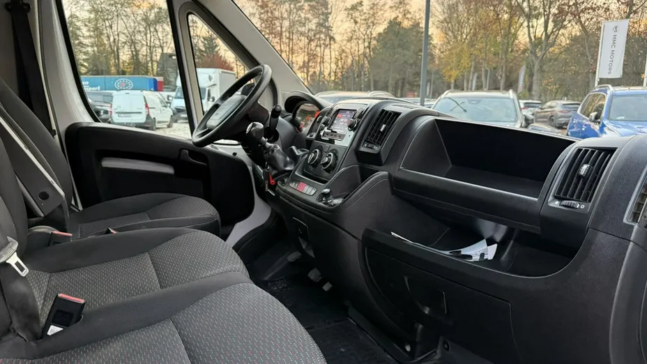 PEUGEOT Boxer Boxer 335 BlueHDi L3 Premium