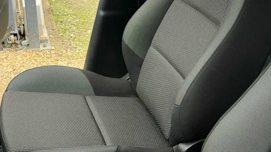 PEUGEOT 207 -