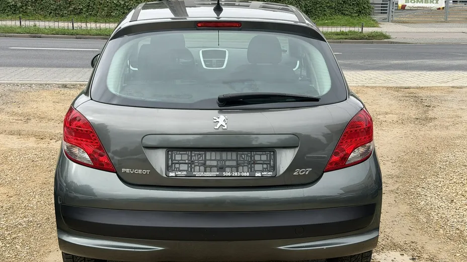 PEUGEOT 207 -