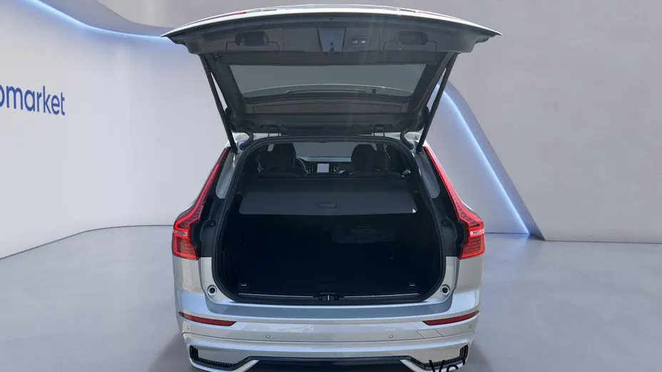 VOLVO XC60 XC60 B4 B R-Design aut