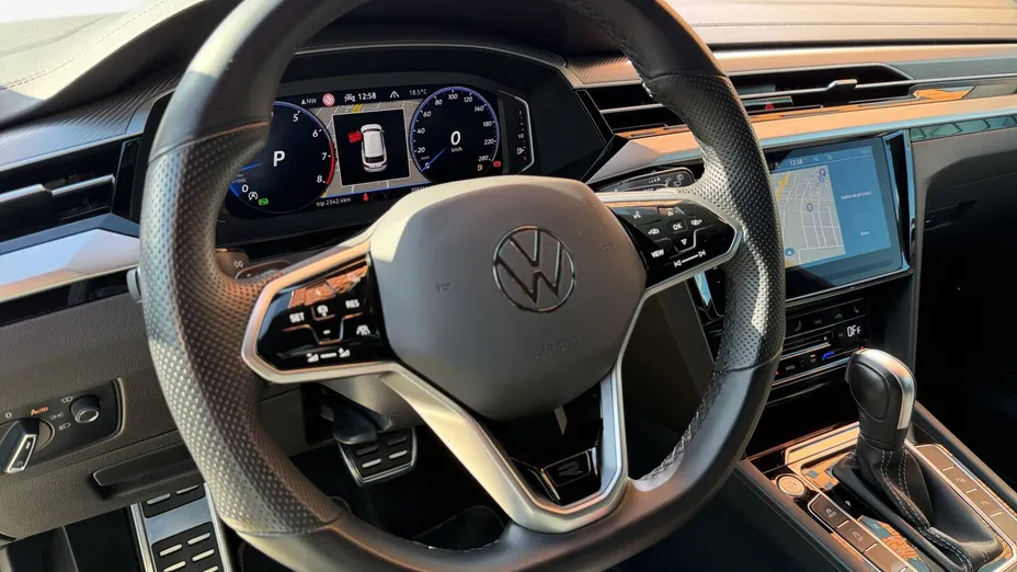 VOLKSWAGEN Arteon Arteon 2.0 TSI R-Line DSG